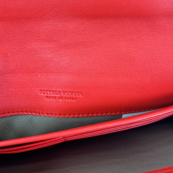 SOLD🤑Bottega Veneta Red Intrecciato Leather Continental Flap Wallet - Picture 8 of 13